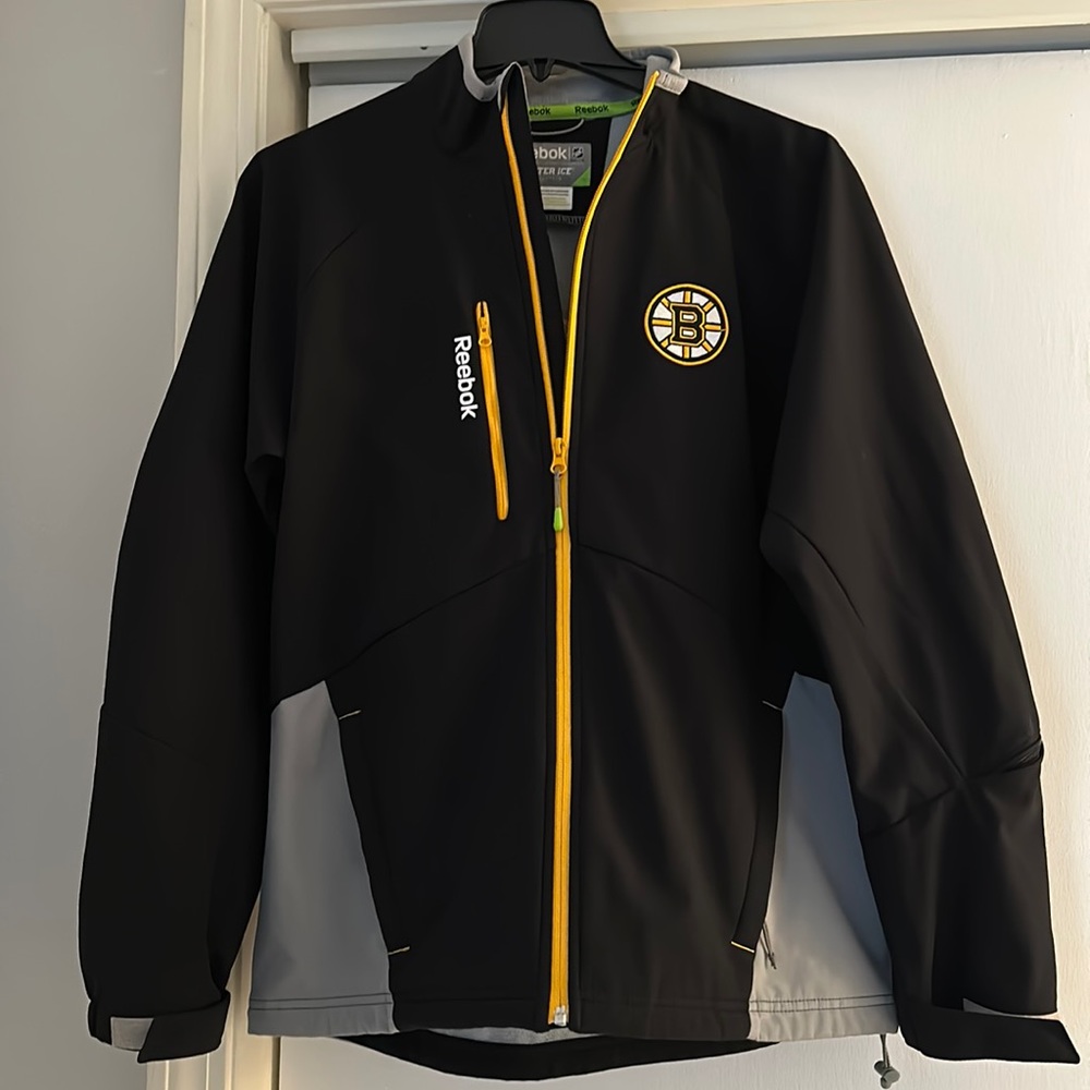 Boston Bruins Mens Medium Outer Layer